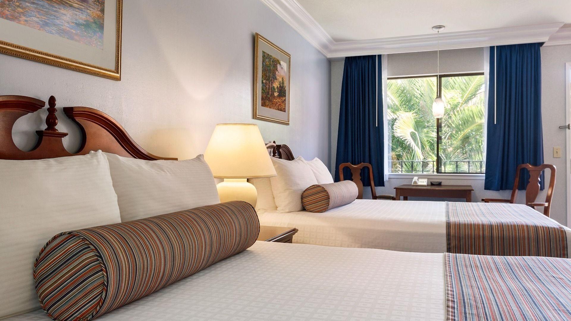 Sands & 3* San Luis Obispo