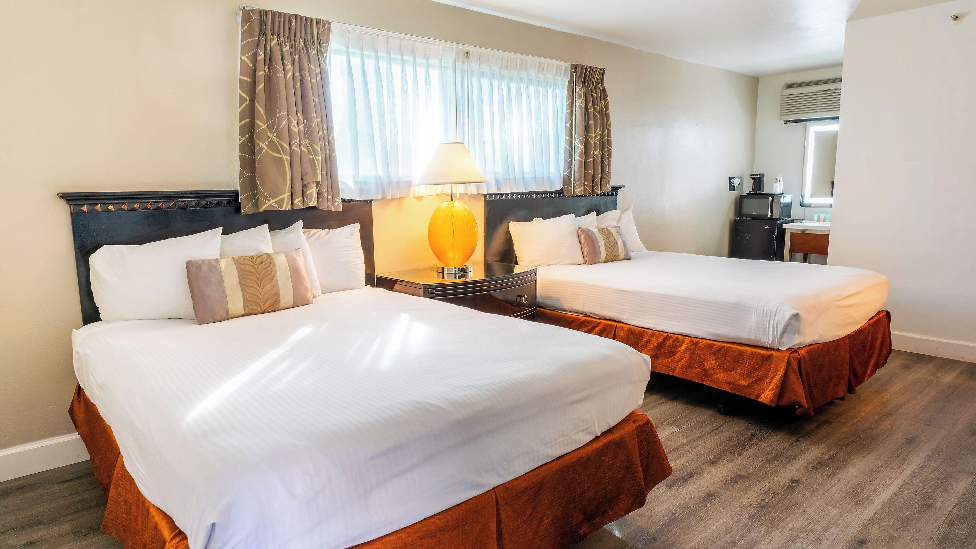 Hotel Sands & San Luis Obispo