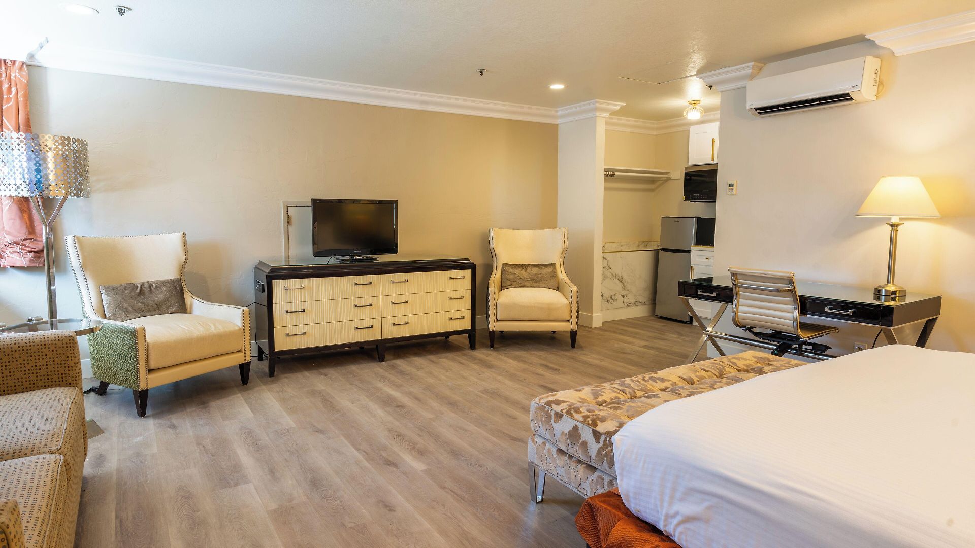 Hotel Sands &