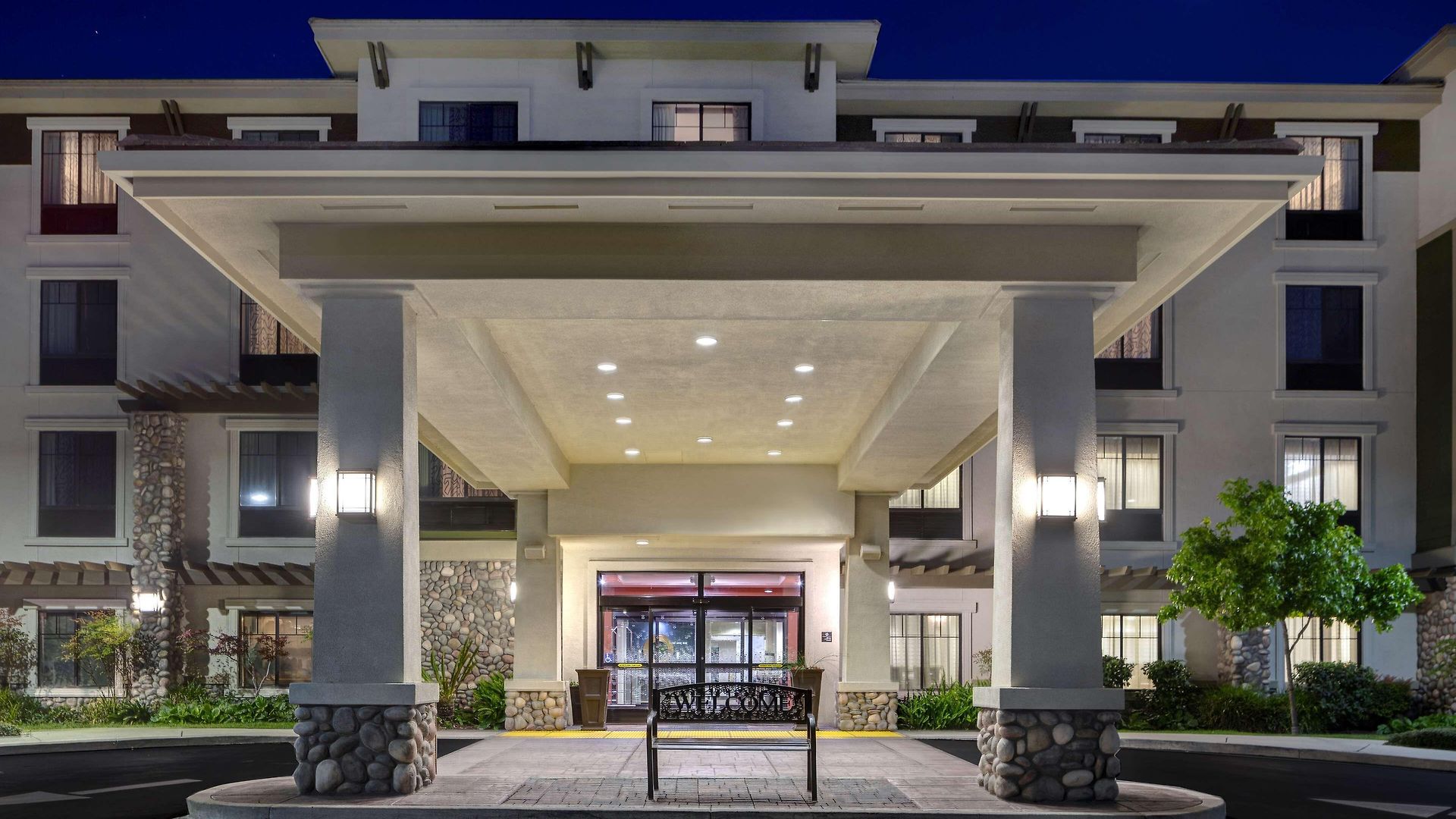 Hotel Hampton &