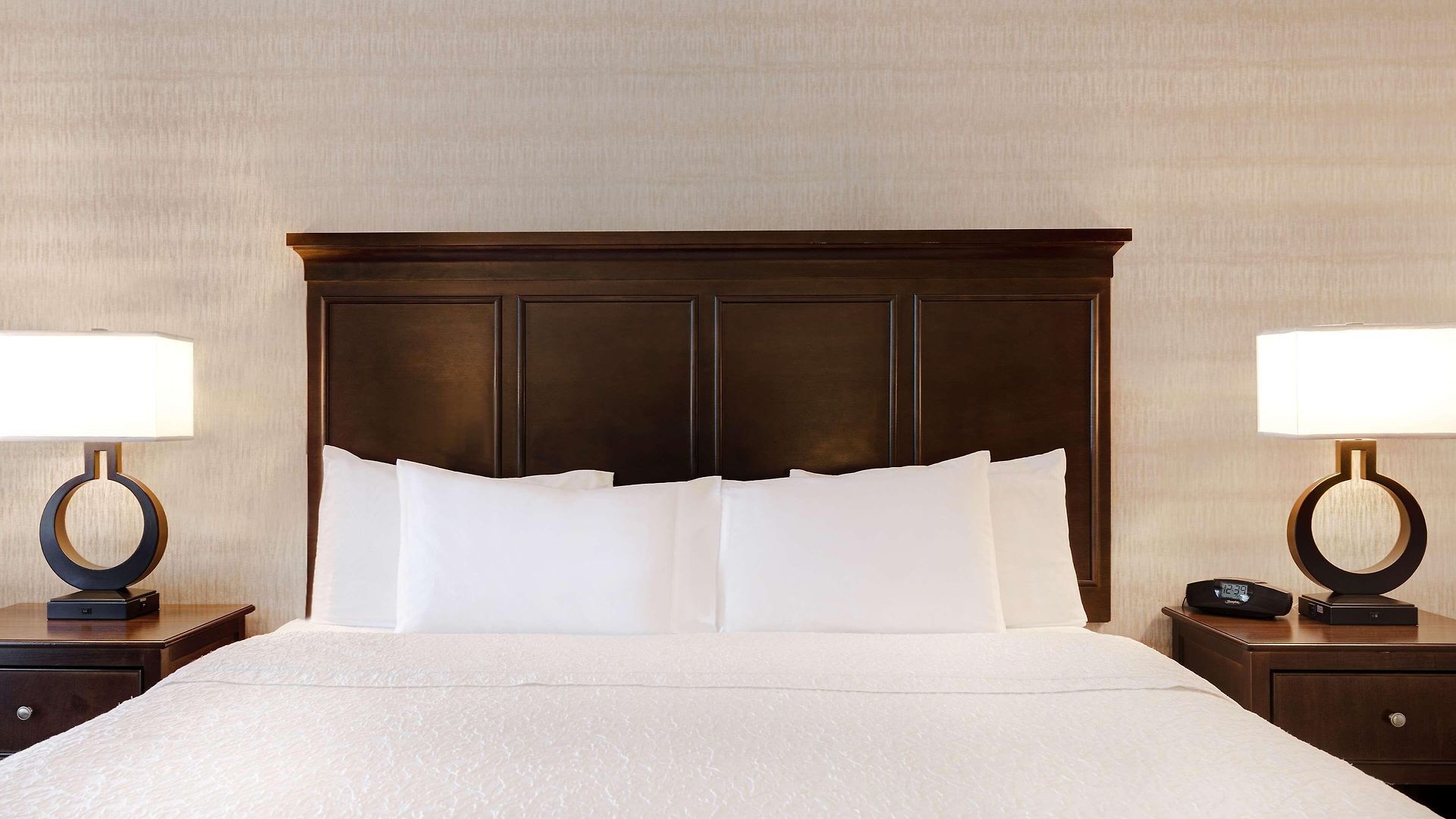 Hotel Hampton &