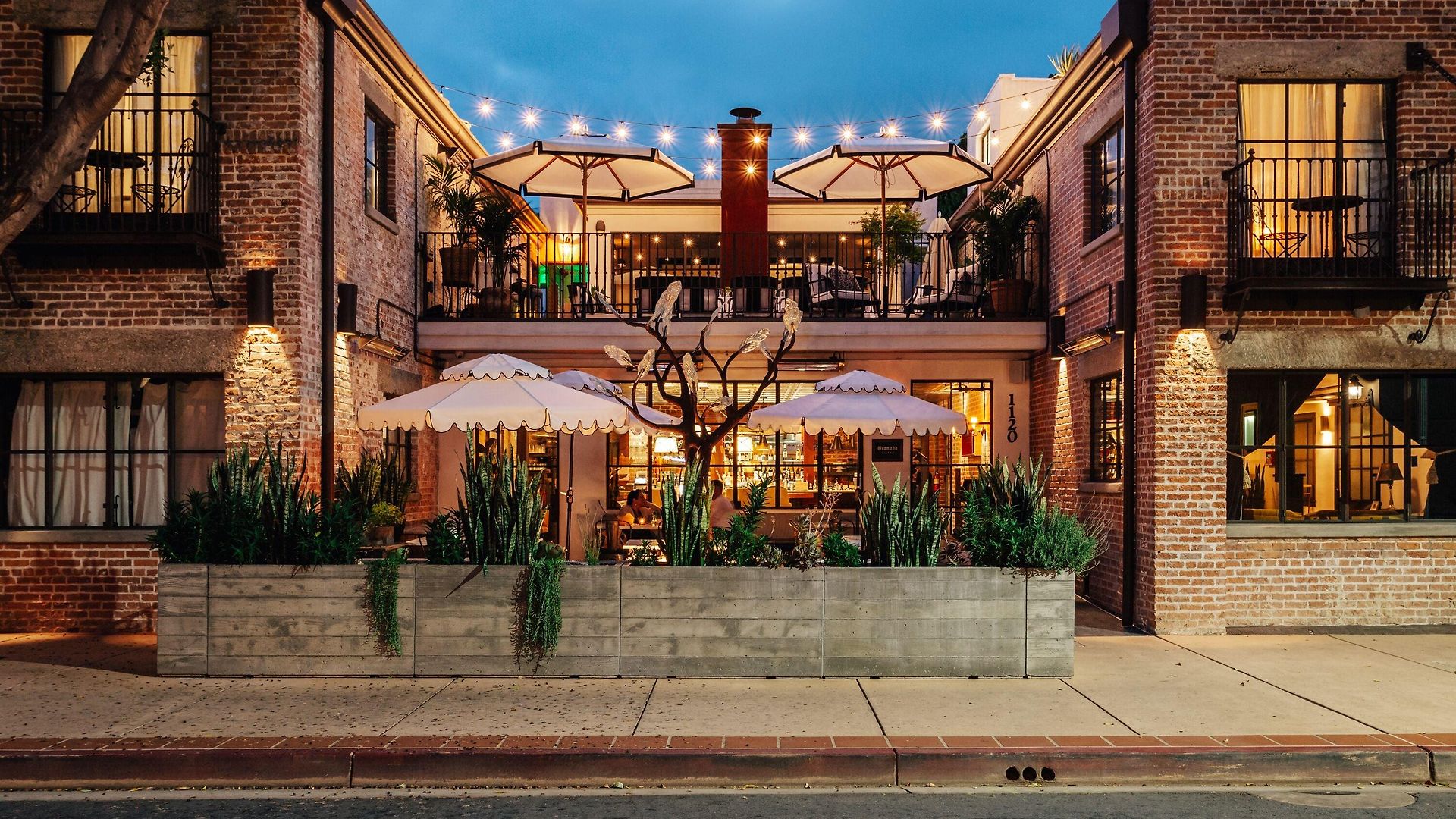 Granada & Bistro Hotel