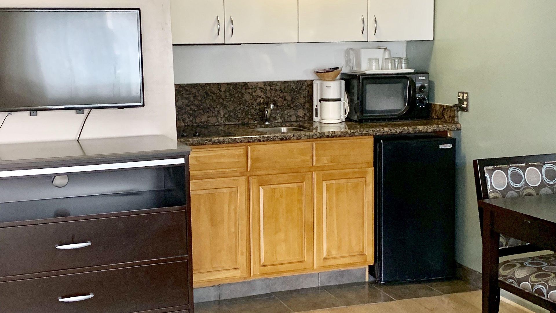 Hotel Olive Tree & Suites, A Howard Johnson By Wyndham
