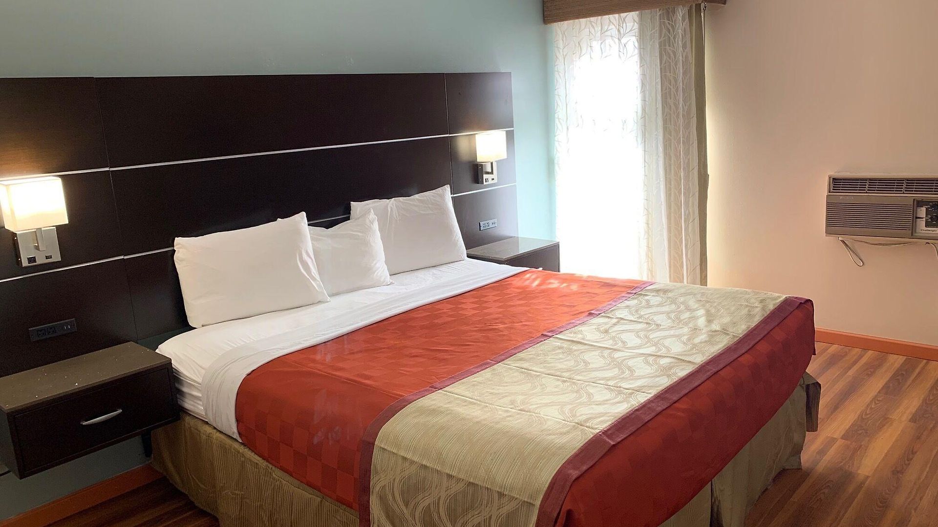 Olive Tree & Suites, A Howard Johnson By Wyndham Hotel 3*