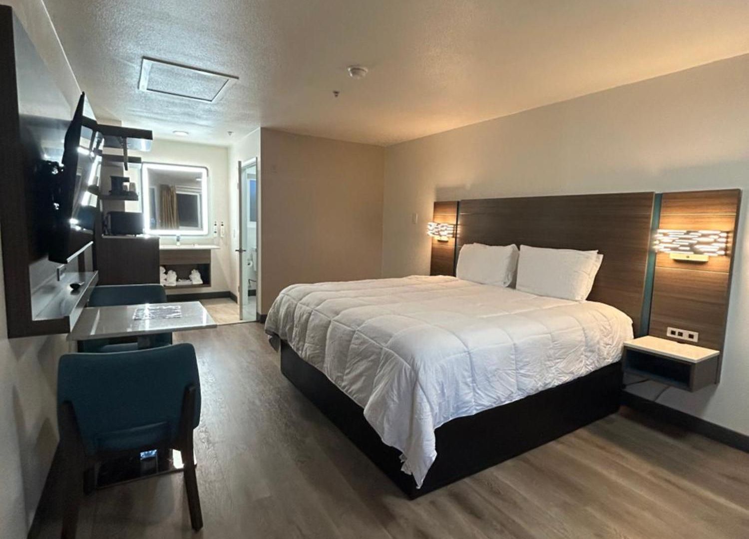 Hotel Mission *