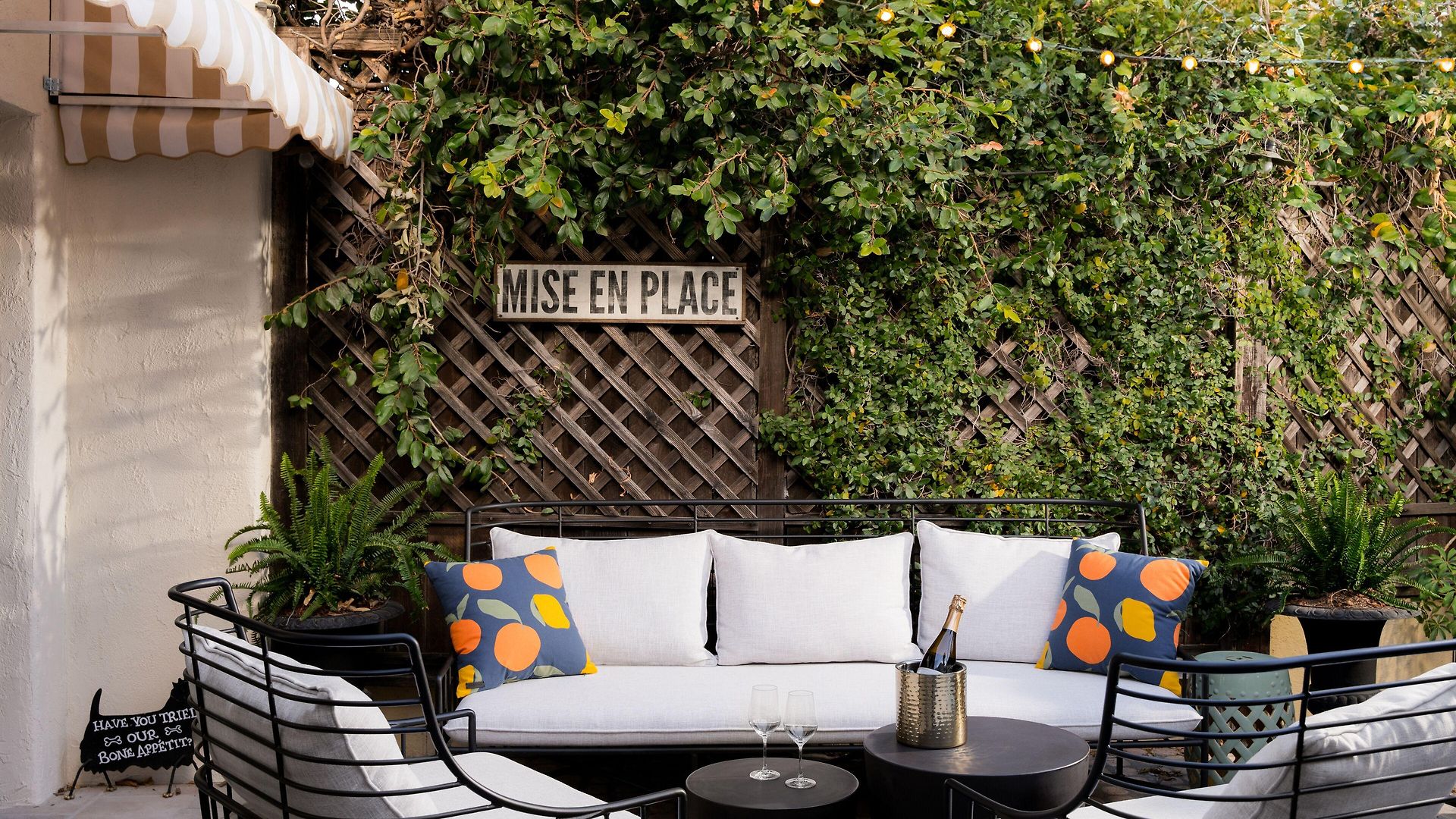Bed & Breakfast Petit Soleil - Bed, Breakfast And Bar