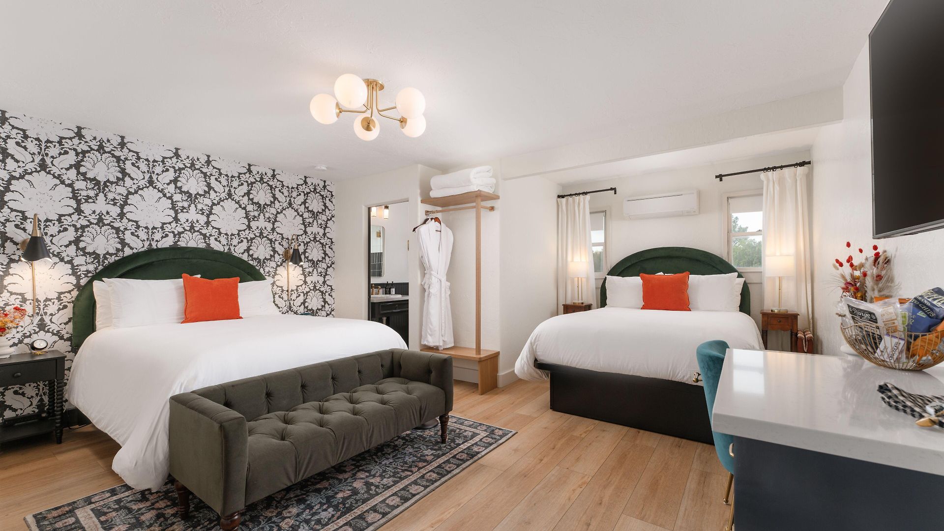 Petit Soleil - Bed, Breakfast And Bar 4*