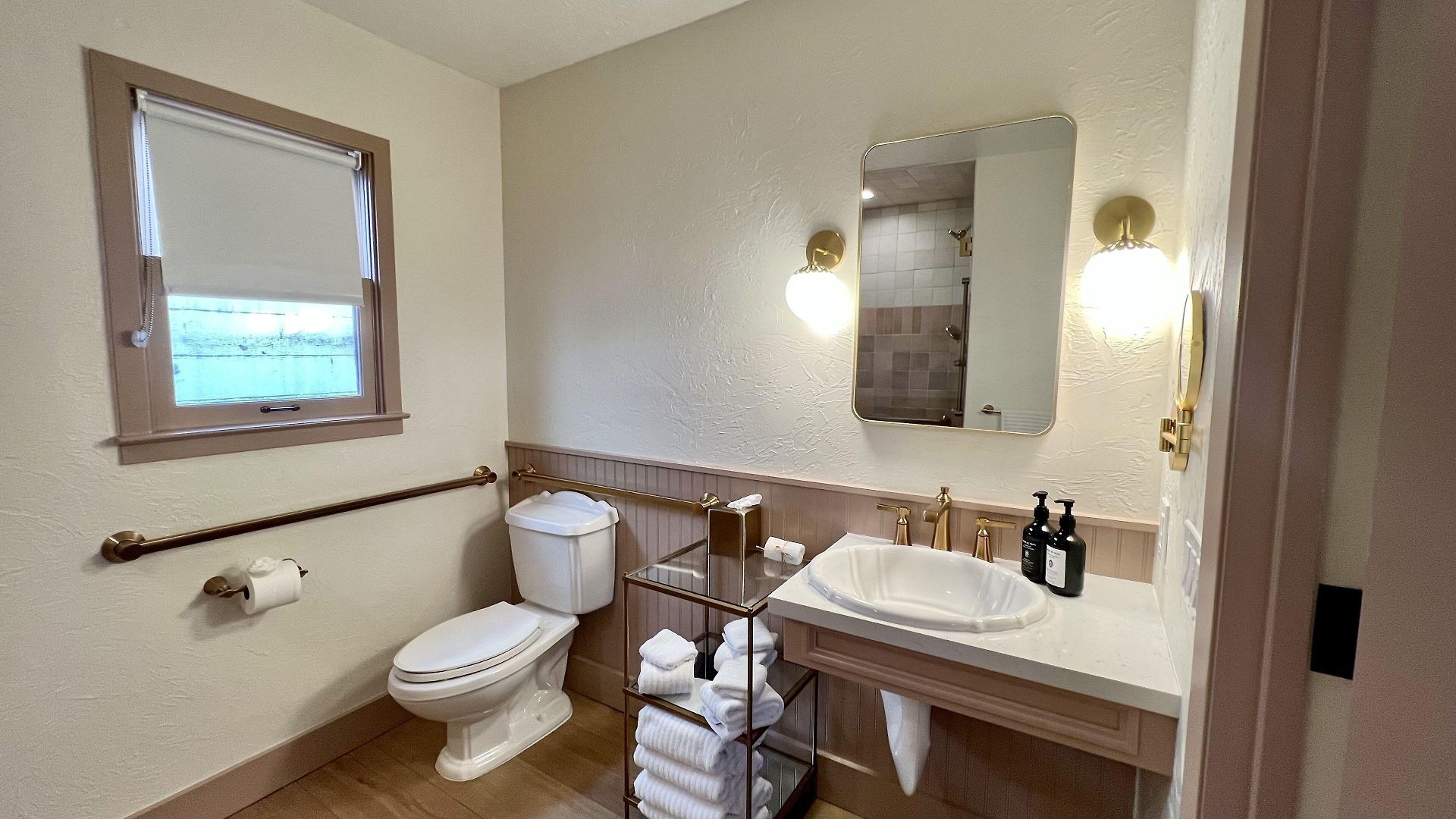 Petit Soleil - Bed, Breakfast And Bar