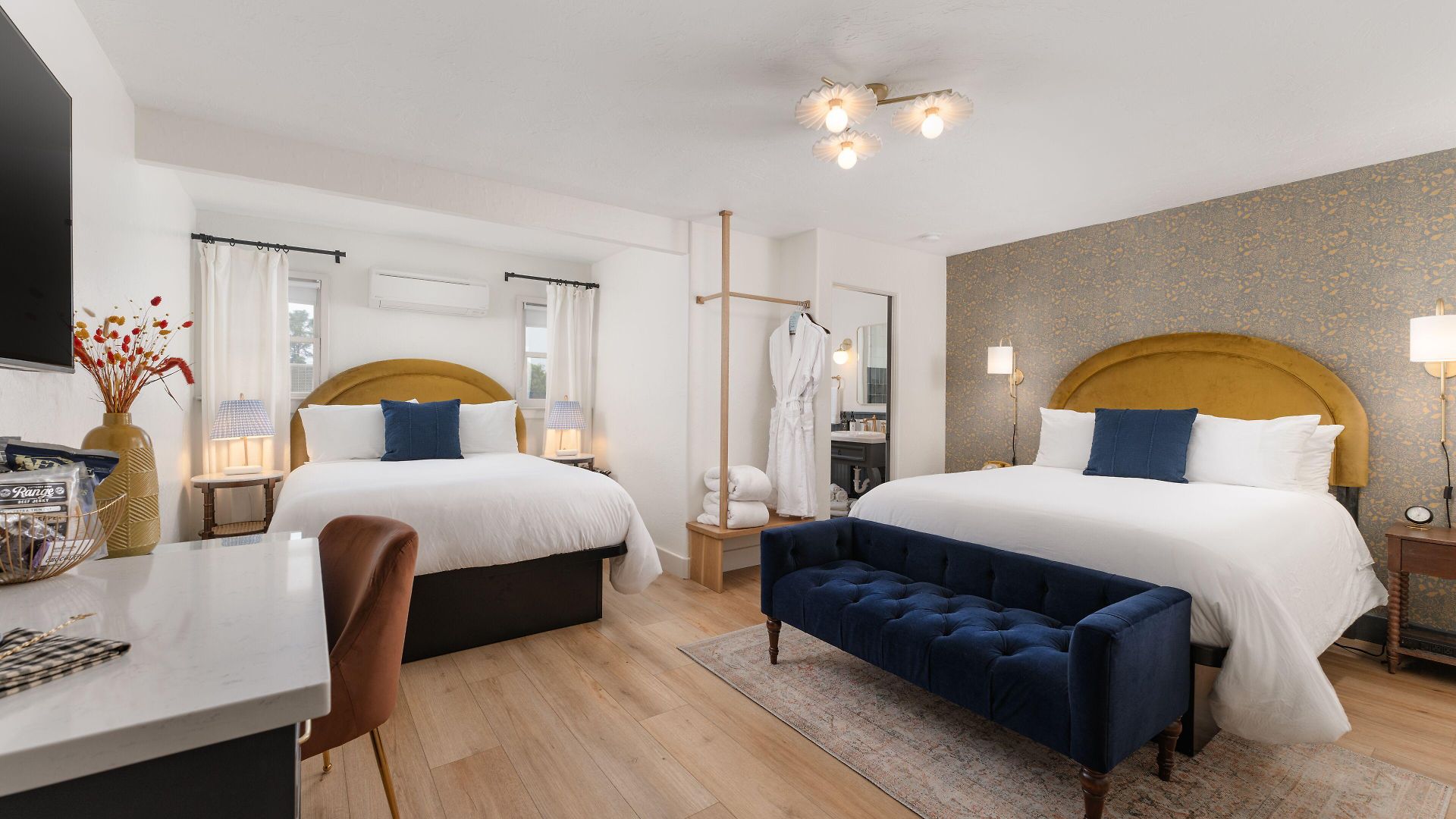 Bed & Breakfast Petit Soleil - Bed, Breakfast And Bar San Luis Obispo