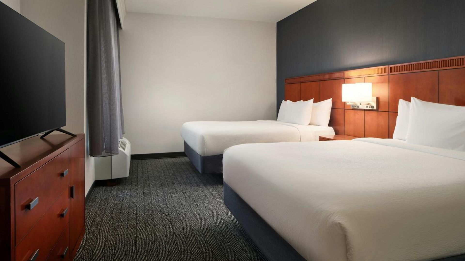 Courtyard By Marriott Hotel 3*