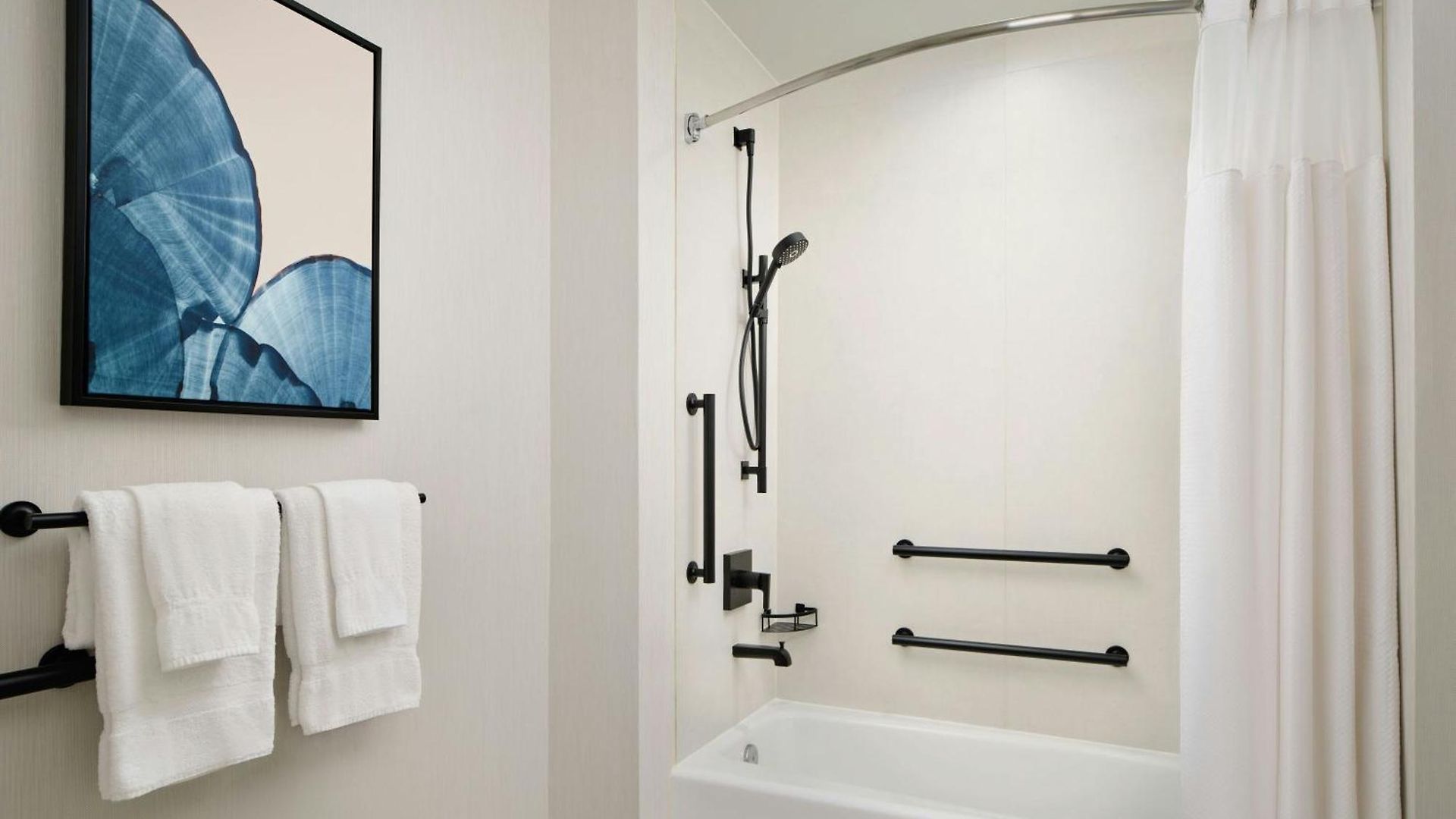 Hotel Courtyard By Marriott 3*