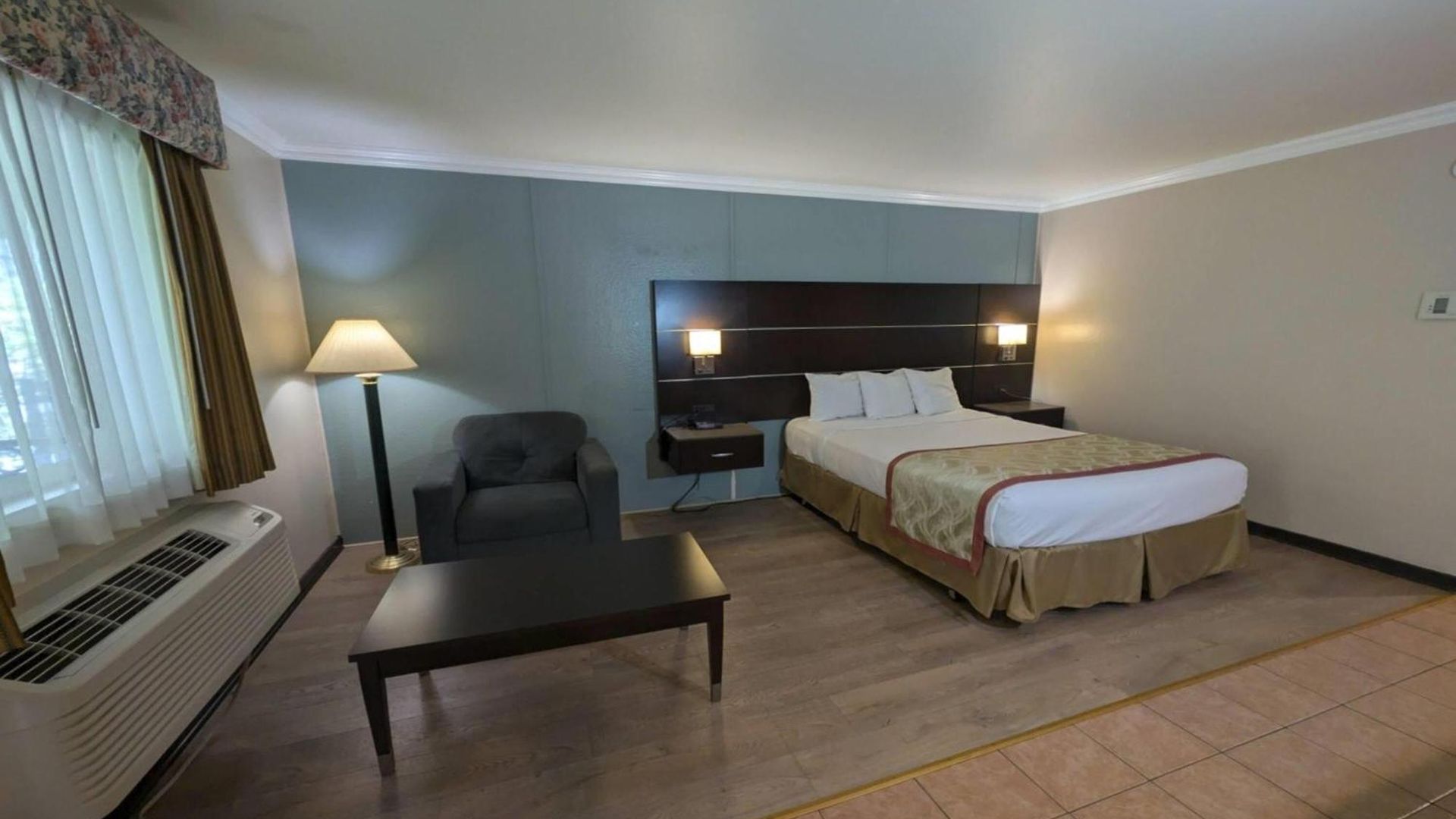 Olive Tree & Suites, A Howard Johnson By Wyndham 3*