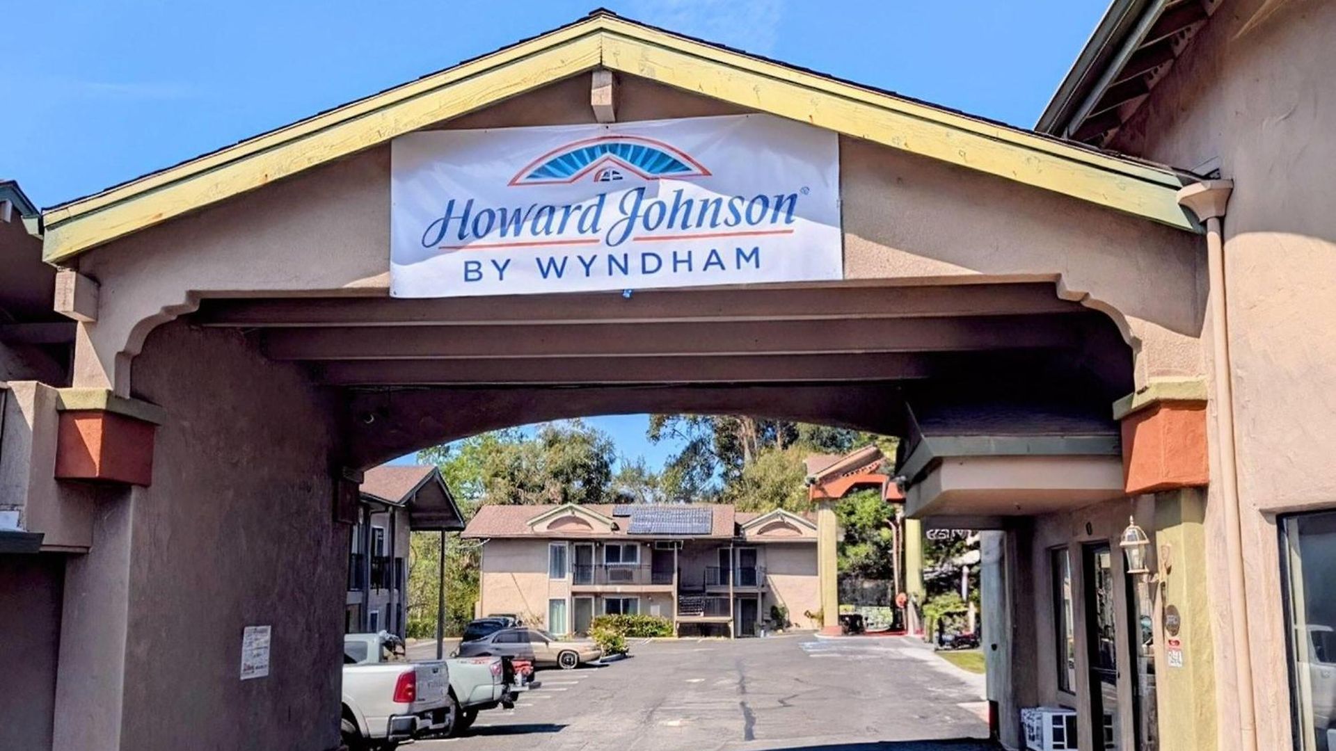 Hotel Olive Tree & Suites, A Howard Johnson By Wyndham