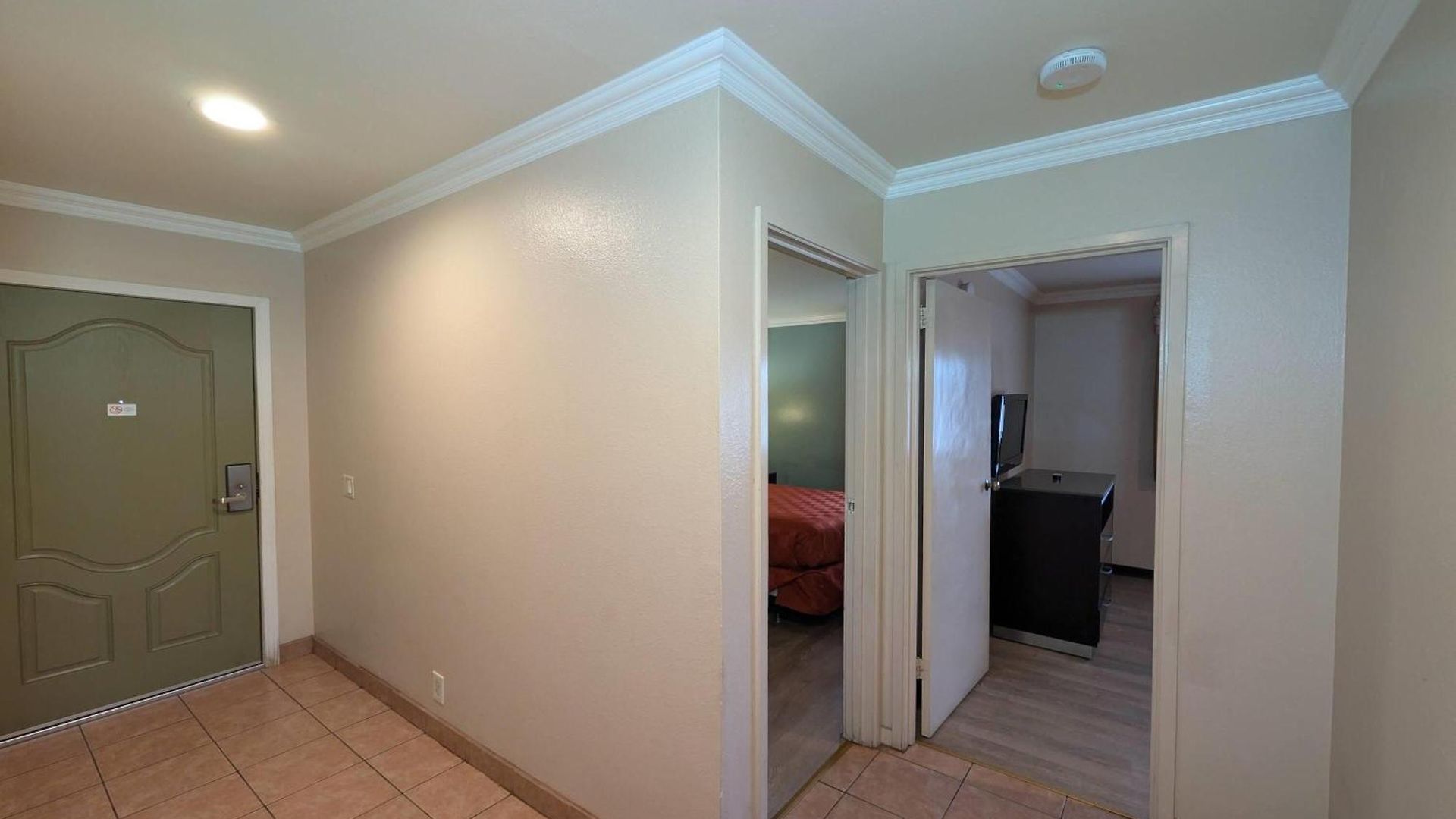 Olive Tree & Suites, A Howard Johnson By Wyndham