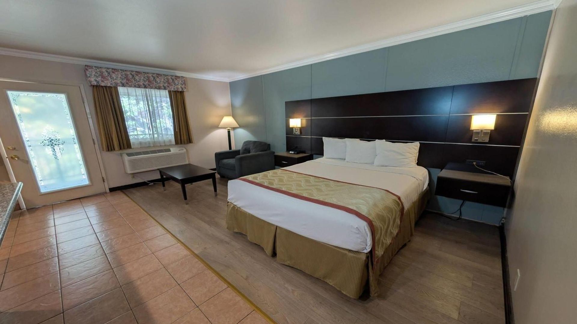 Olive Tree & Suites, A Howard Johnson By Wyndham Hotel 3*