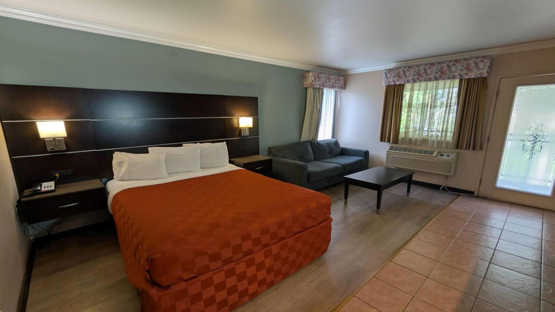 Hotel Olive Tree & Suites, A Howard Johnson By Wyndham 3*