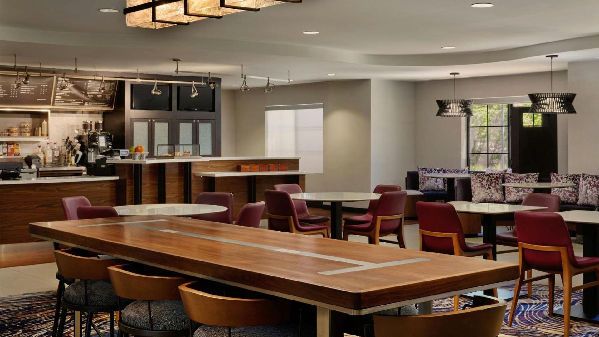 Courtyard By Marriott Hotel 3*