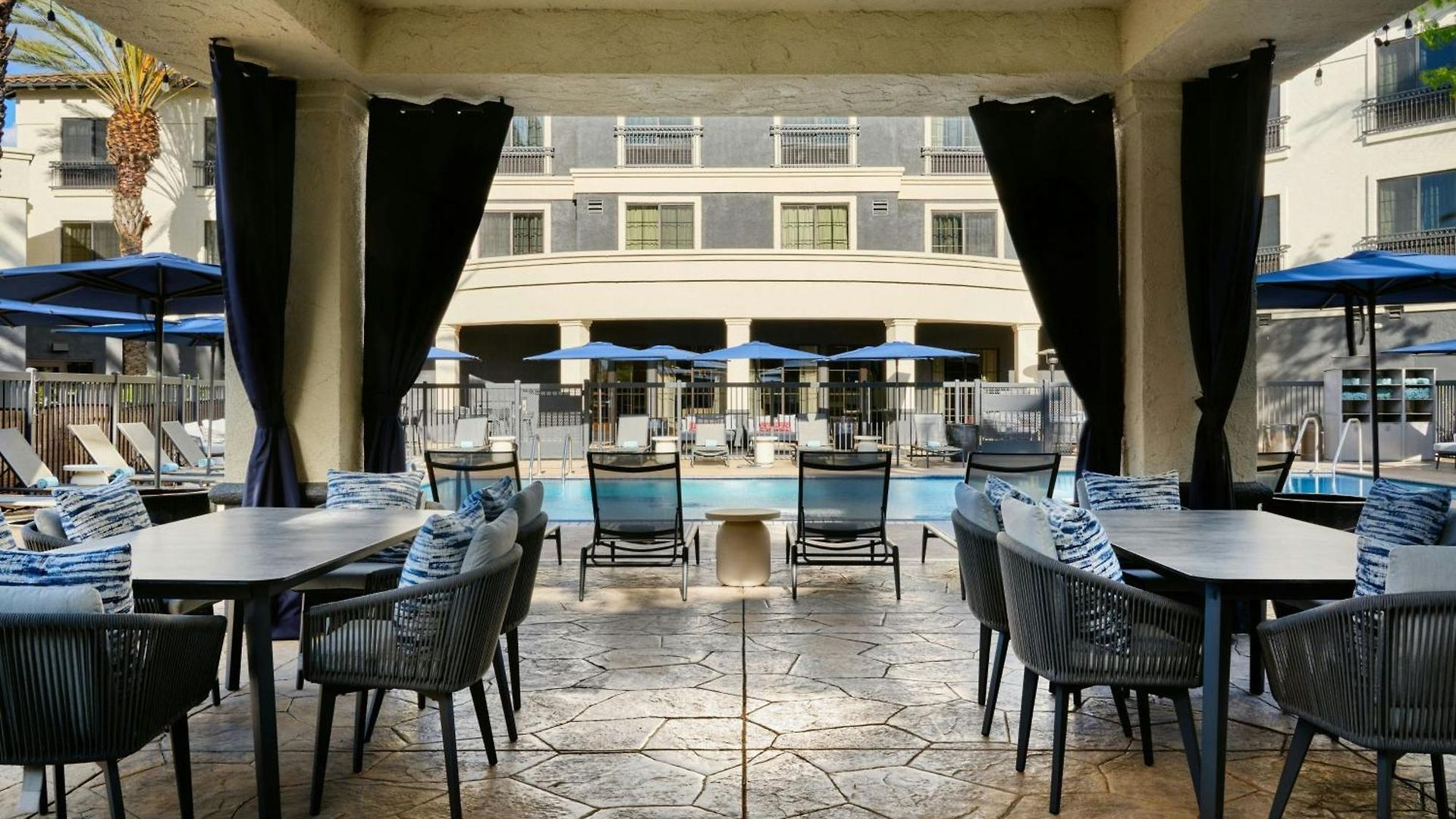 Hotel Courtyard By Marriott 3*