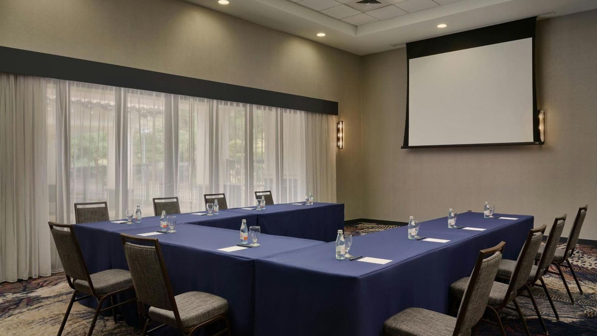 Courtyard By Marriott 3*