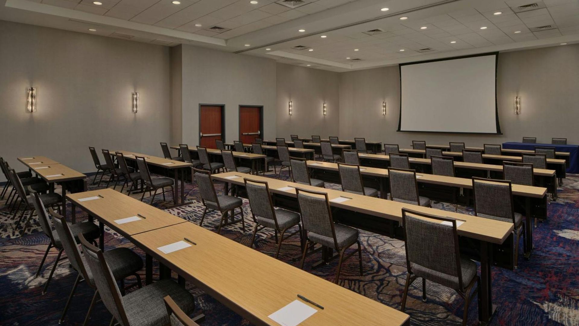 Courtyard By Marriott Hotel