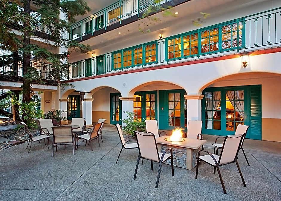 Hotel Quality Downtown 5*