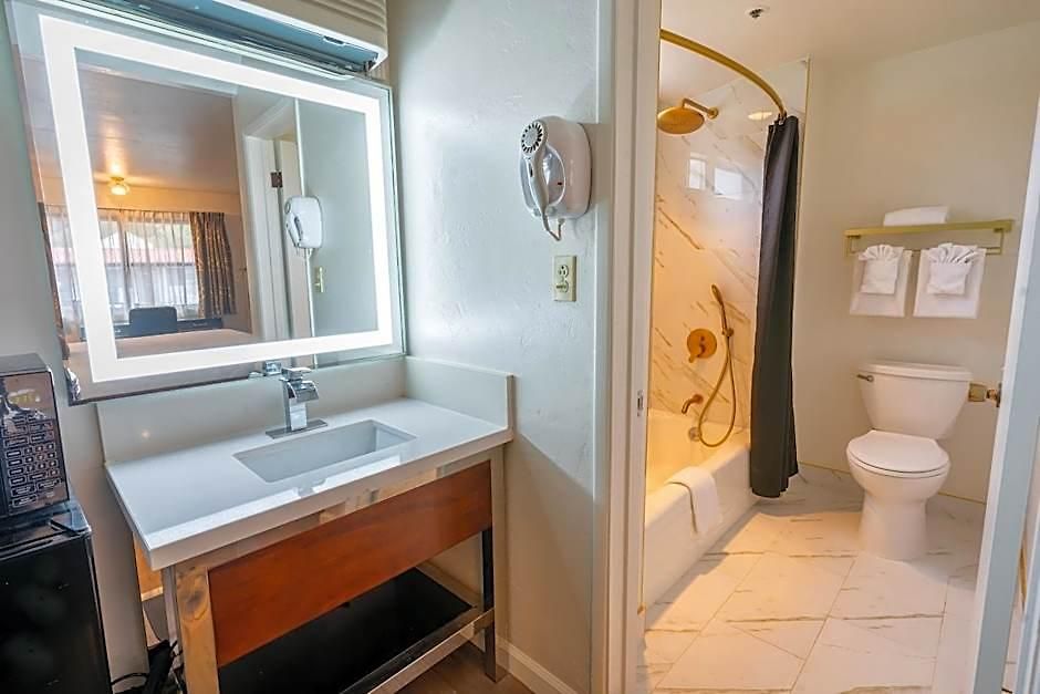 Hotel Sands &