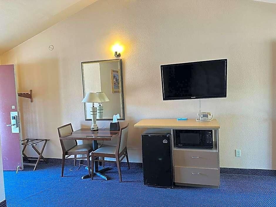 Budget 2* San Luis Obispo