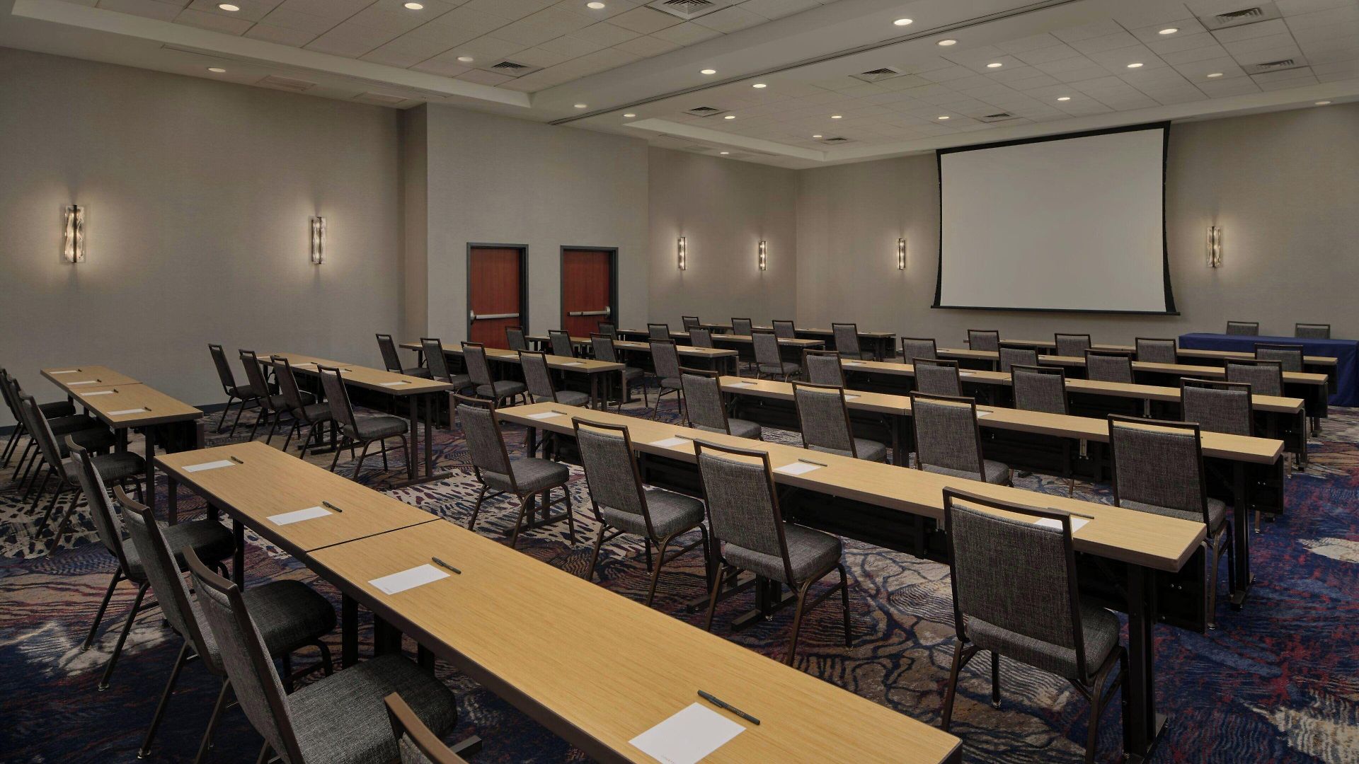 Courtyard By Marriott Hotel