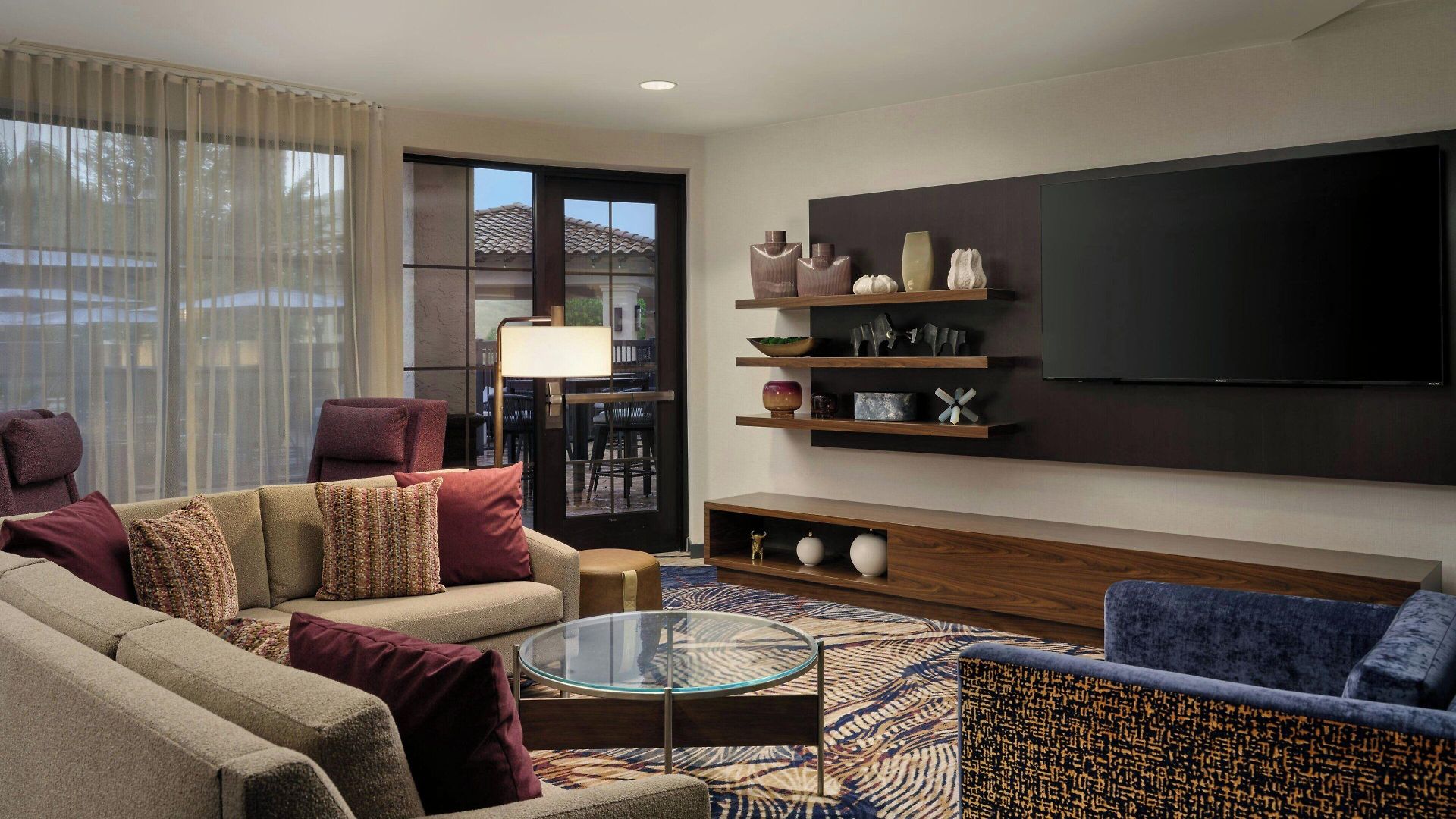 Courtyard By Marriott Hotel