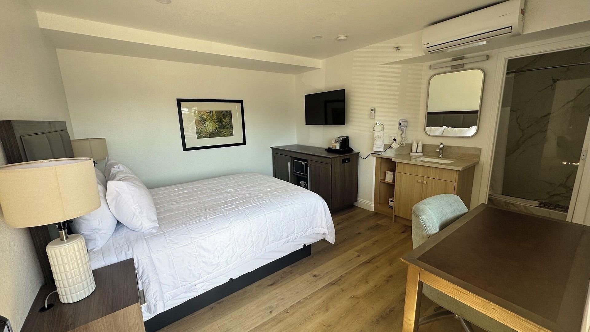 Hotel Lamplighter & 3*