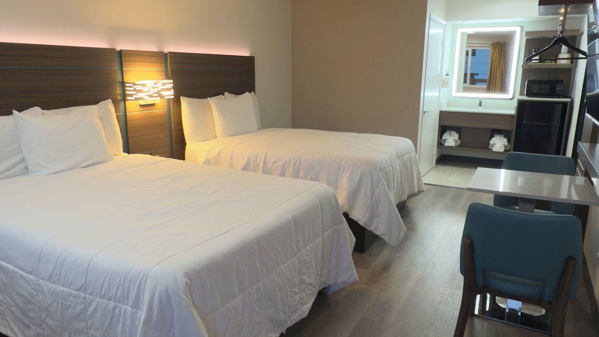 Mission Hotel *