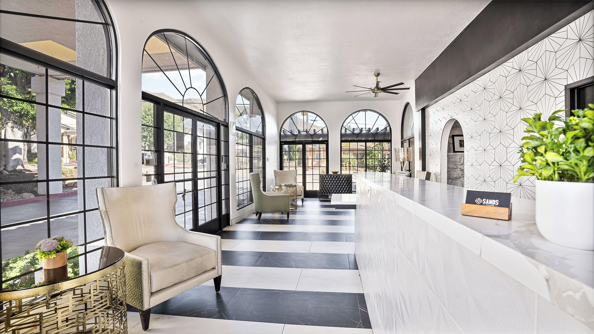 Hotel Sands & 3*