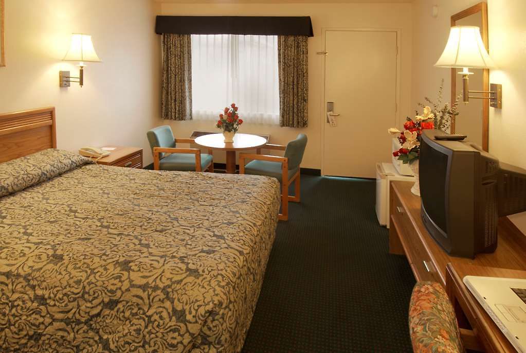 Downtown Slo - Motel