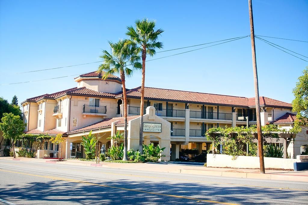 Hotel Lamplighter &