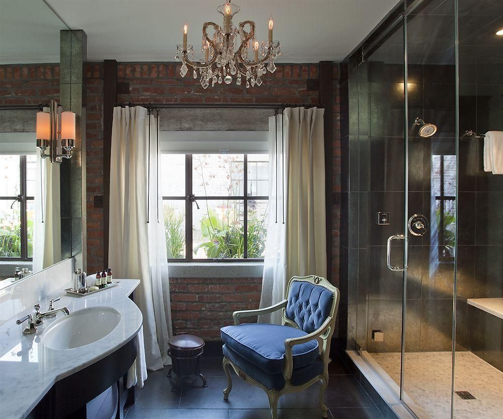 Granada & Bistro Hotel 4*
