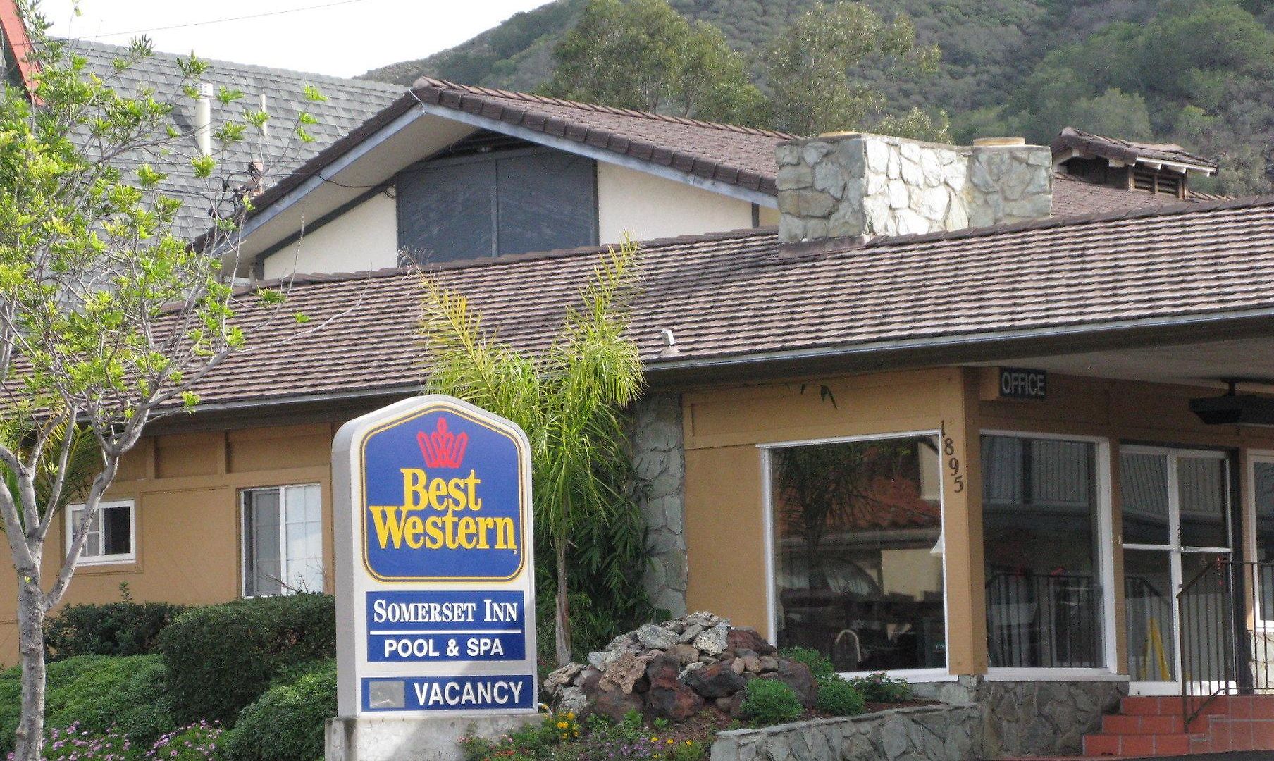 Hotel At