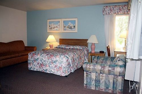 Hotel Olive Tree & Suites, A Howard Johnson By Wyndham