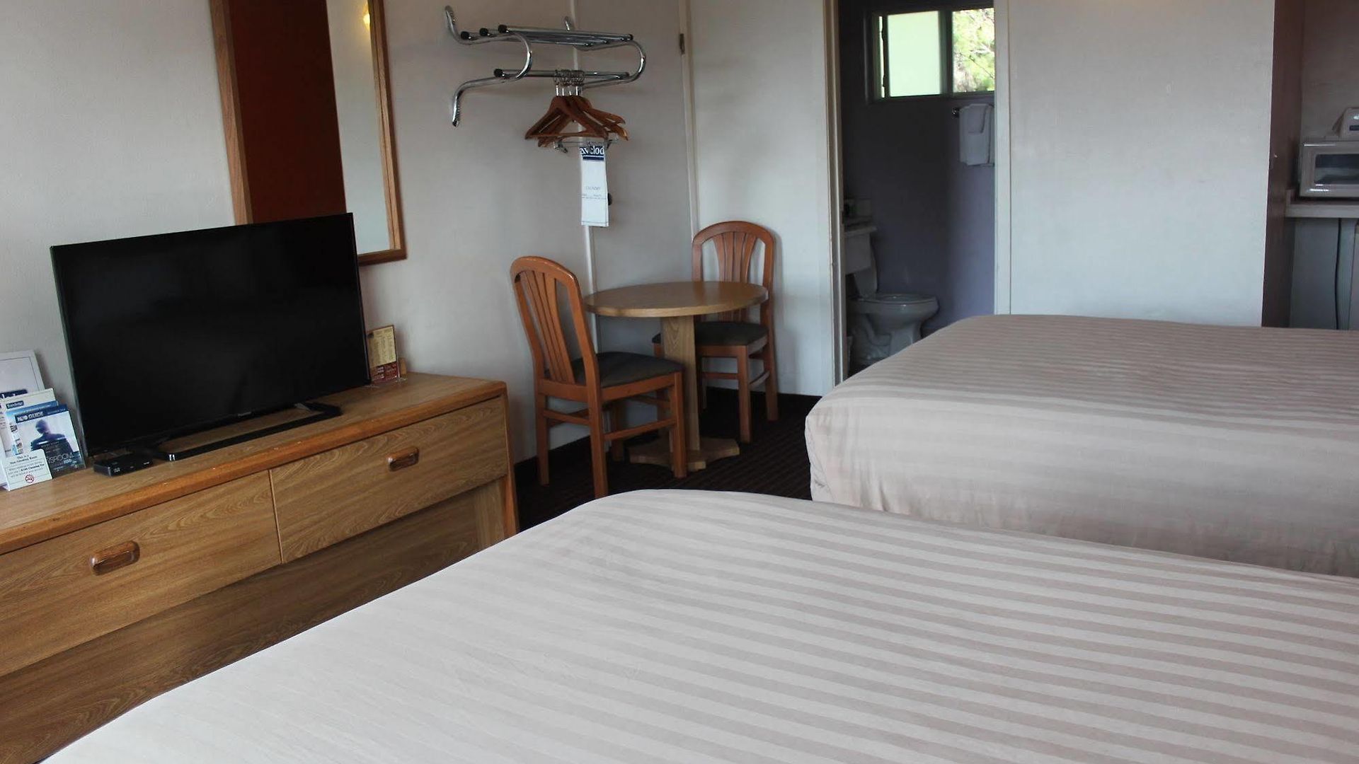 Motel At 2*