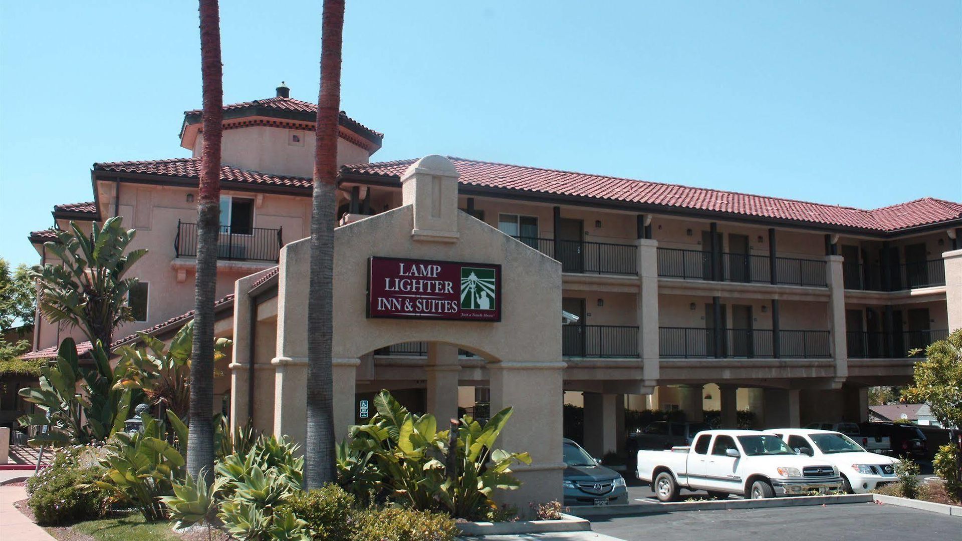 Hotel Lamplighter &