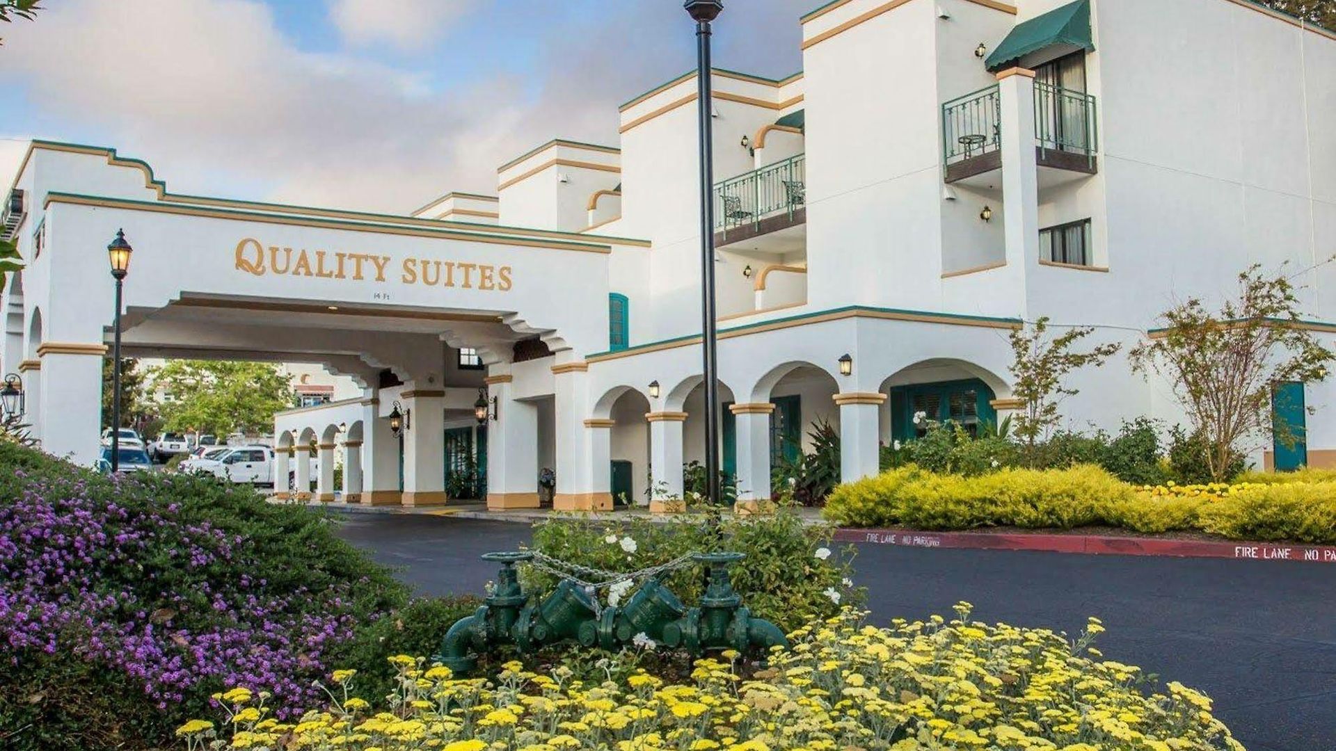 Hotel Quality Downtown 5*