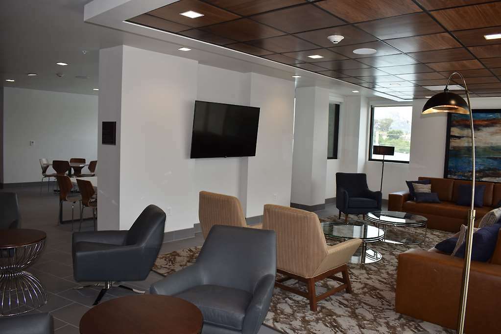 La Quinta By Wyndham Hotel