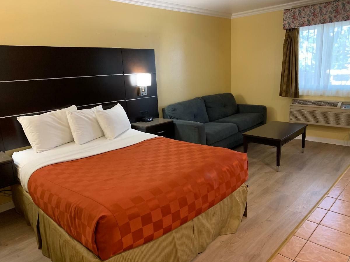 Olive Tree & Suites, A Howard Johnson By Wyndham San Luis Obispo