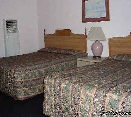 Homestead Motel *