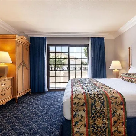 Hotel Sands &