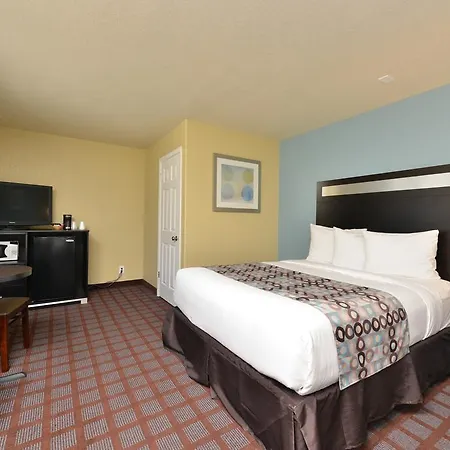 Inn Avenue Downtown District Slo 3*