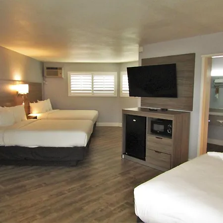 Vagabond Hotel 2*