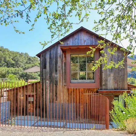 See Camp Ranch Loft 1 Bdrm *