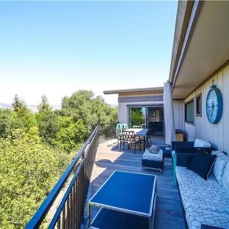 Luxury 5-bd W/ Great Views Near Downtown & Campus Holiday home