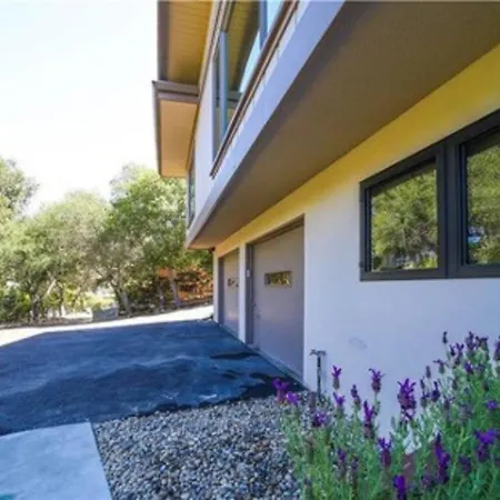 Luxury 5-bd W/ Great Views Near Downtown & Campus Holiday home