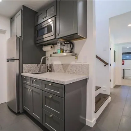 Luxury 5-bd W/ Great Views Near Downtown & Campus Holiday home *